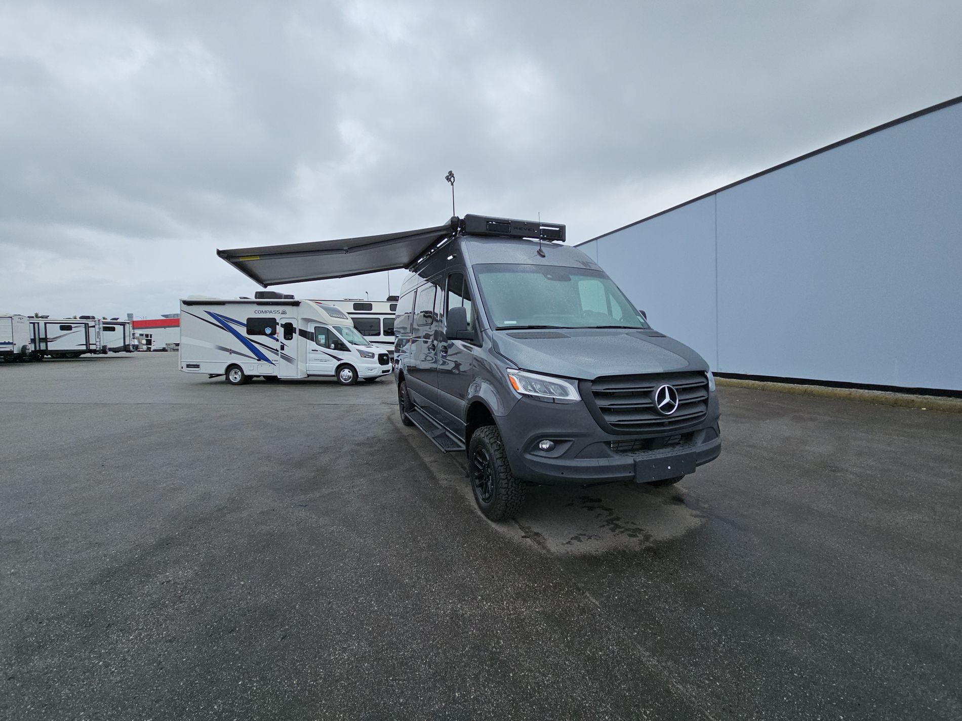 2025 WINNEBAGO REVEL 44E*23